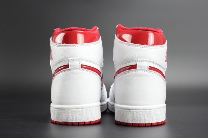 AIR JORDAN 1 RETRO HIGH OG "METALLIC RED" mens 555088-103