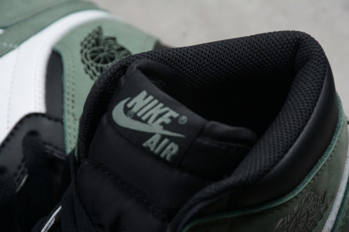 Air Jordan 1 Retro "Clay Green" - Air Jordan -555088-135