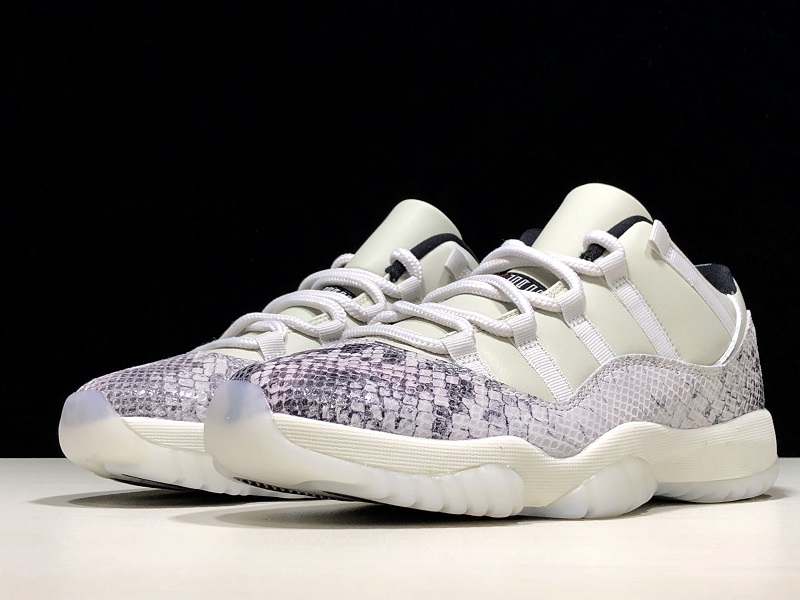 JORDAN 11 RETRO LOW SNAKE NAVY (2019) WITHE - CD6846-002