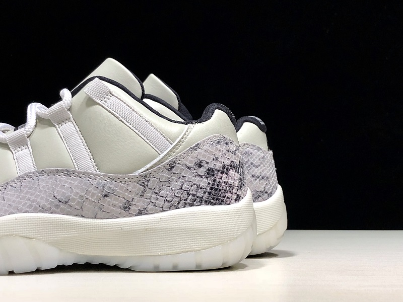 JORDAN 11 RETRO LOW SNAKE NAVY (2019) WITHE - CD6846-002